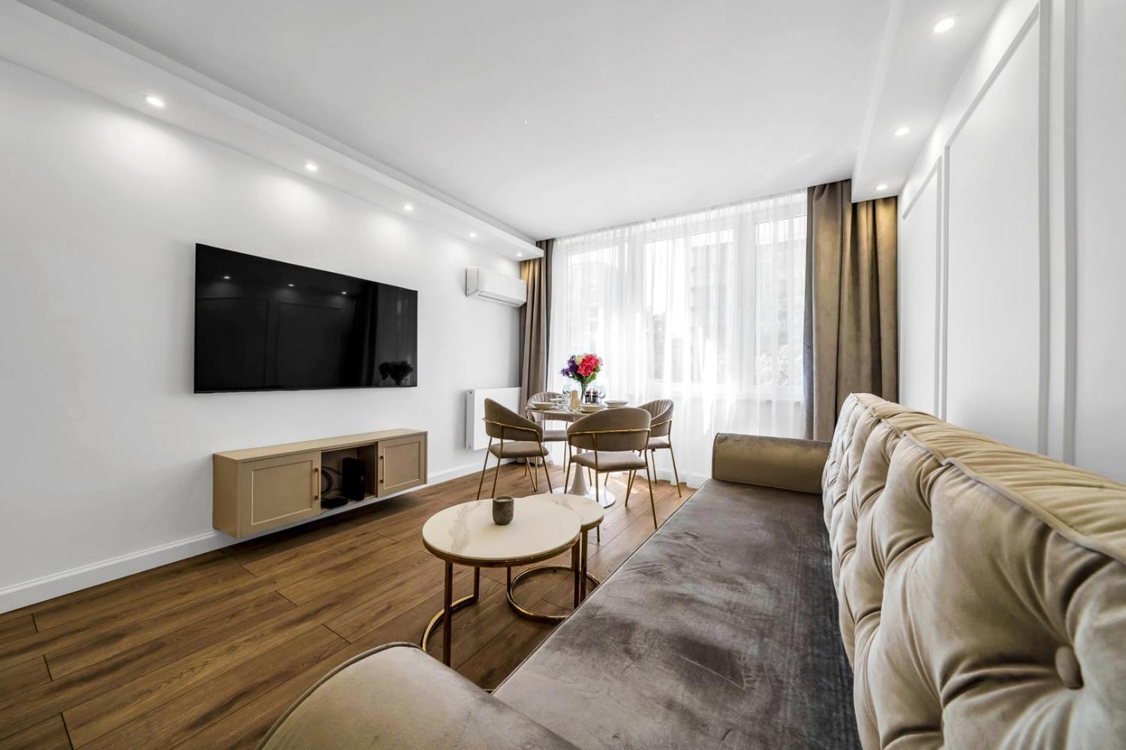 Warsaw Centrum Apartment - Workspace, Balcony - By Rentujemy Exteriör bild